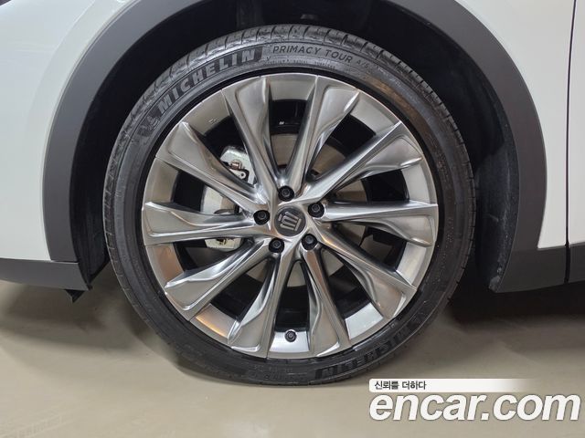Toyota Crown 2.5 4WD Hybrid - фото 4