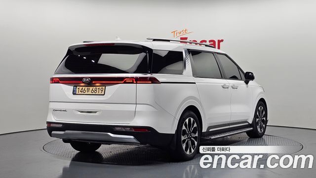 Kia Carnival 4-го поколения 9-Seater Signature - фото 1