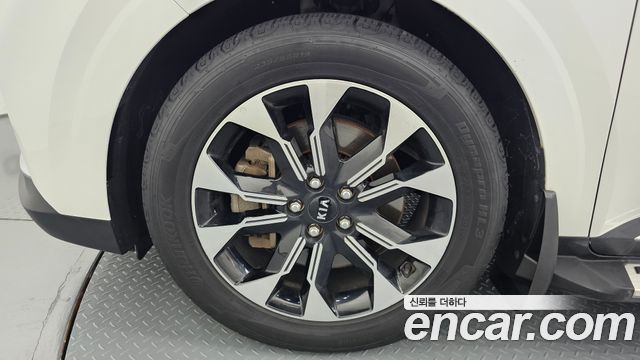 Kia Carnival 4-го поколения 9-Seater Signature - фото 4