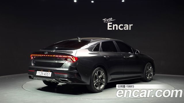 Kia K5 3-го поколения 2.0 Signature - фото 1
