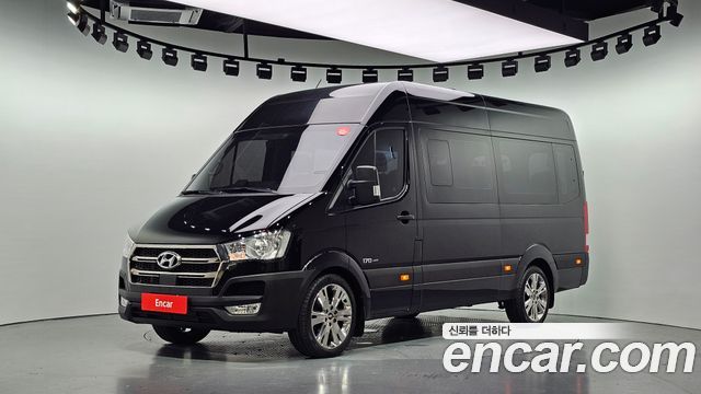 Hyundai Solati 15-seater deluxe - фото 0