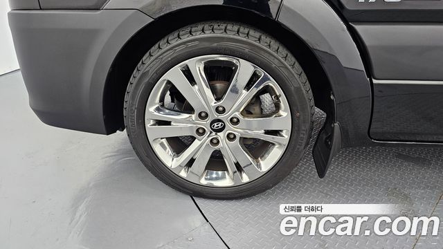 Hyundai Solati 15-seater deluxe - фото 4