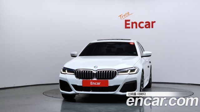 BMW 5-Series G30 530i xDrive M Sport Package - фото 2