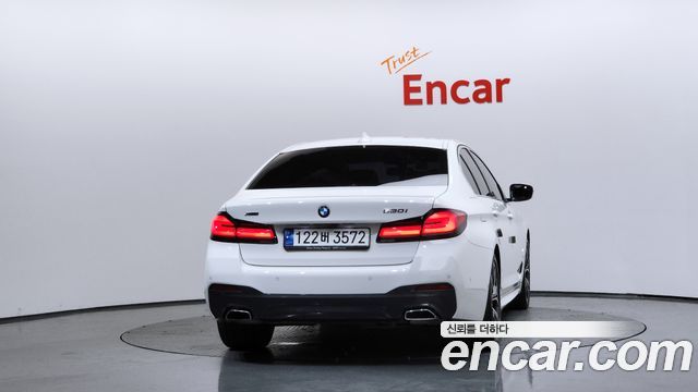 BMW 5-Series G30 530i xDrive M Sport Package - фото 3