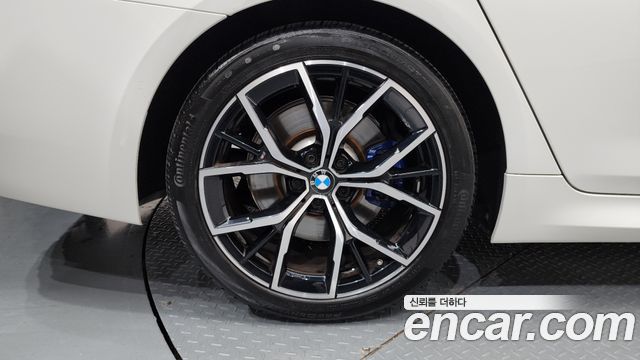BMW 5-Series G30 530i xDrive M Sport Package - фото 4