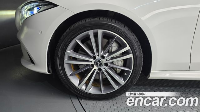 Mercedes-Benz CLS-Class C257 CLS400d 4MATIC - фото 4