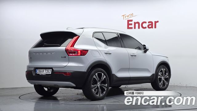Volvo XC40 B4 Inscription - фото 1