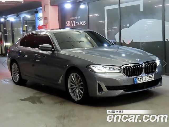 BMW 5-Series G30 530i xDrive Luxury - фото 0
