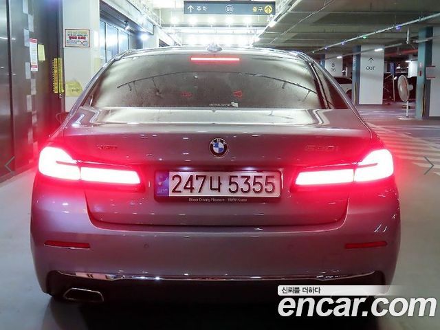 BMW 5-Series G30 530i xDrive Luxury - фото 4