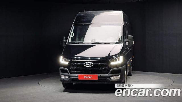 Hyundai Solati 15-seater Luxury - фото 2