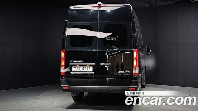 Hyundai Solati 15-seater Luxury - фото 3