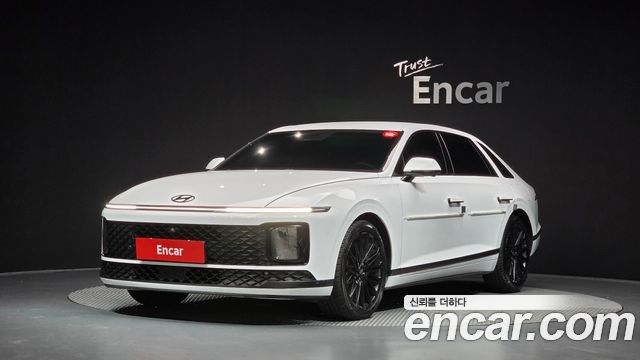 Hyundai Grandeur GN7 2,5 Gasoline 2WD Calligraphy - фото 0