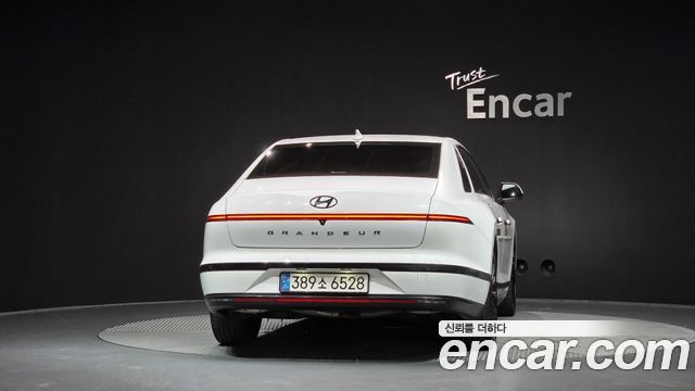 Hyundai Grandeur GN7 2,5 Gasoline 2WD Calligraphy - фото 3