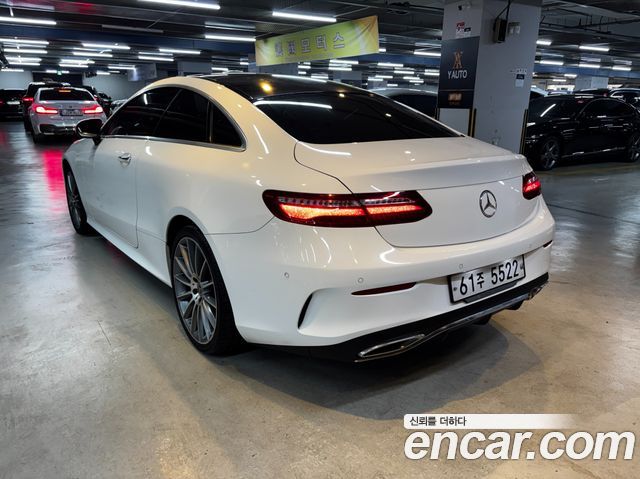 Mercedes-Benz E-Class W213 E220d Coupe - фото 1