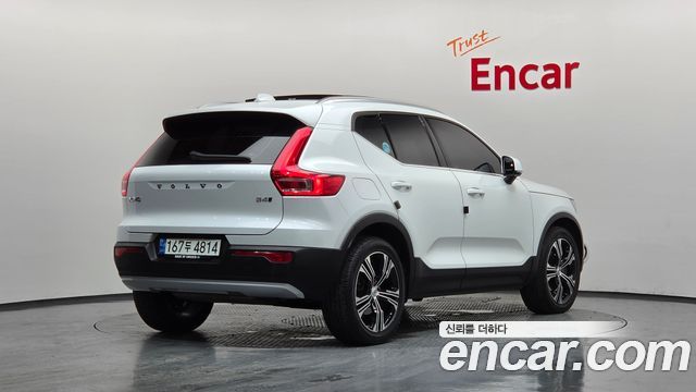 Volvo XC40 B4 Inscription - фото 1