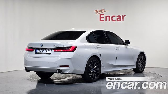 BMW 3-Series G20 320i - фото 1