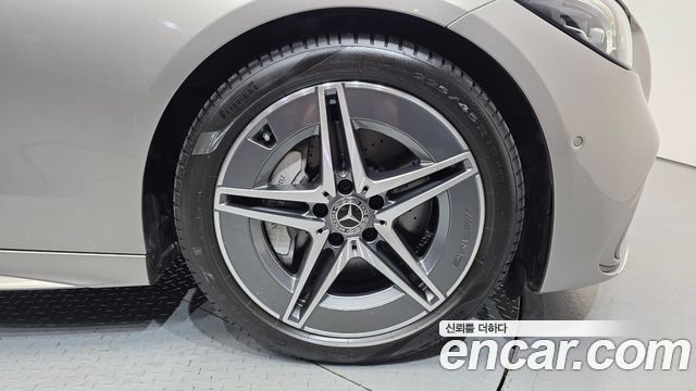 Mercedes-Benz C-Class W206 C200 AMG Line - фото 4