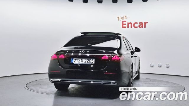 Mercedes-Benz E-Class W214 E200 Avantgarde - фото 3
