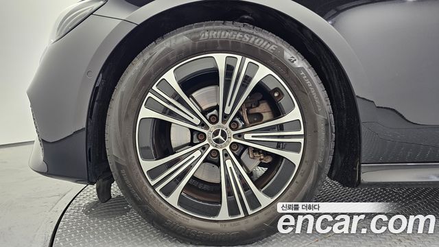 Mercedes-Benz E-Class W214 E200 Avantgarde - фото 4