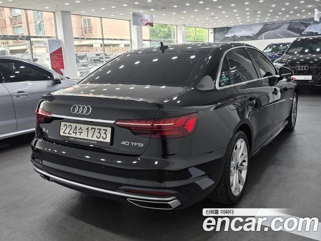 Audi A4 B9 40 TFSI - фото 1