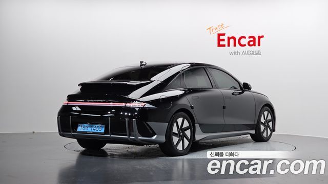 Hyundai Ioniq6 Long Range Exclusive + - фото 1