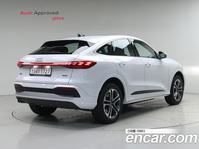 Audi Q5 40 TDI Quattro Advanced Sportback - фото 1