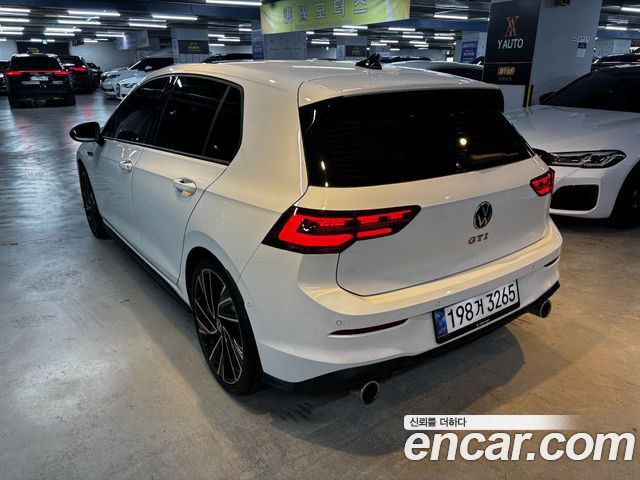 Volkswagen Golf 8-го поколения 2.0 GTI - фото 1