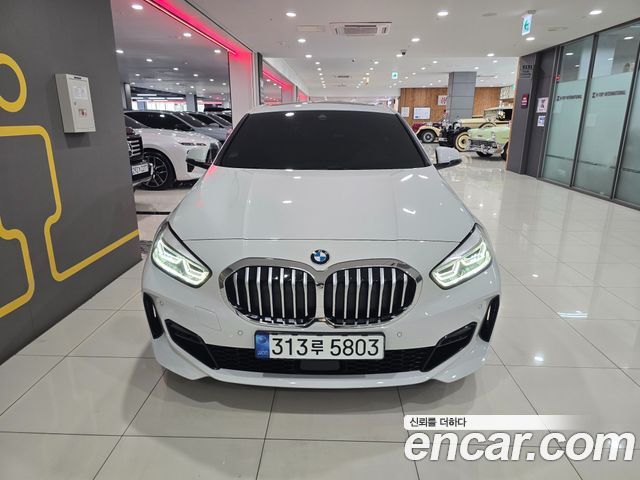 BMW 1-Series F40 120i M Sports - фото 0