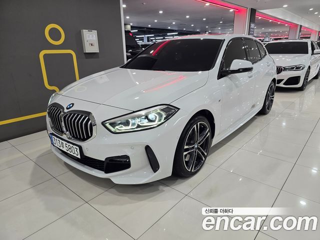 BMW 1-Series F40 120i M Sports - фото 1