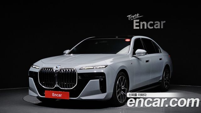 BMW 7-Series G70 740d xDrive M Sport - фото 0