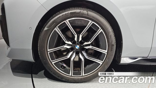 BMW 7-Series G70 740d xDrive M Sport - фото 4
