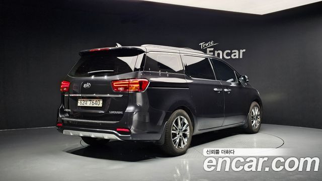 Kia Carnival Новый 7-Seater Limousine VIP - фото 1