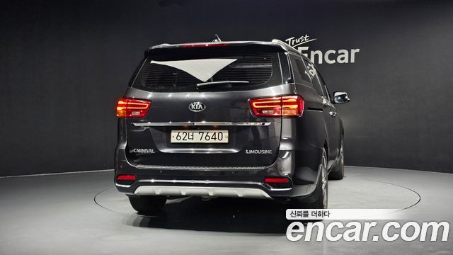 Kia Carnival Новый 7-Seater Limousine VIP - фото 3