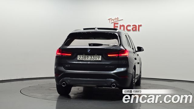 BMW X1 F48 xDrive 18d Advantage - фото 3