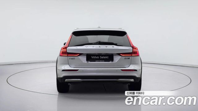 Volvo V60 2-го поколения B5 Ultimate AWD - фото 4