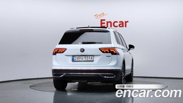 Volkswagen Tiguan 2-го поколения 2.0 TDI 4Motion Prestige - фото 3