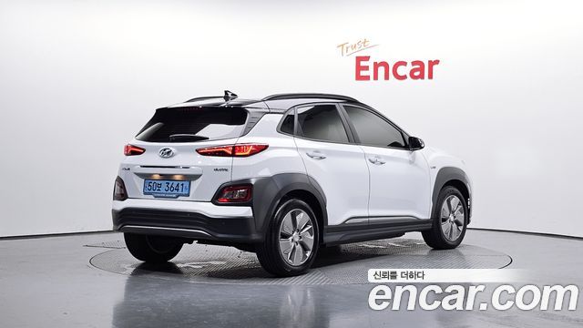 Hyundai Kona Premium - фото 1