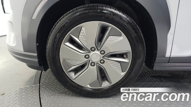 Hyundai Kona Premium - фото 4