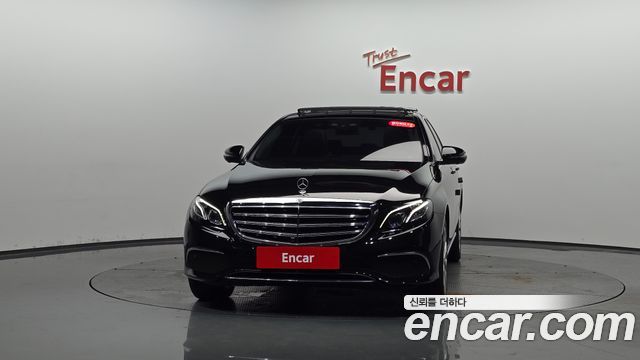 Mercedes-Benz E-Class W213 E300 4MATIC Exclusive - фото 1