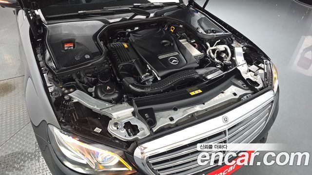 Mercedes-Benz E-Class W213 E300 4MATIC Exclusive - фото 4
