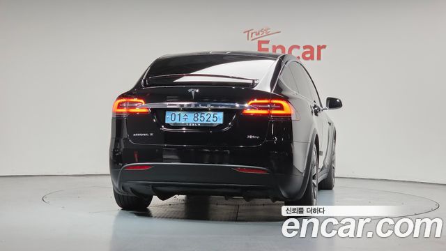 Tesla Model X 100D - фото 2