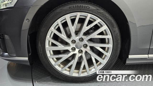 Audi A8 D5 55 TFSI Quattro LWB - фото 4