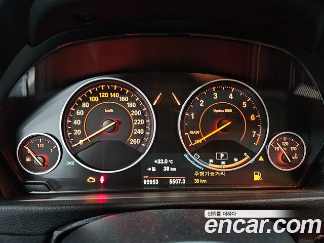 BMW 3-Series F30 320i M Sport - фото 4