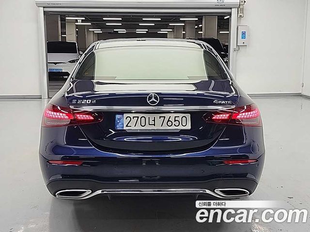 Mercedes-Benz E-Class W213 E220d 4MATIC AMG Line - фото 2