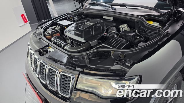 Jeep Cherokee 3.0 Diesel Limited WK2 - фото 4