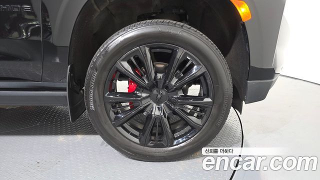 Chevrolet (GM Daewoo) Tahoe 6.2 Dark Knight 4WD - фото 4