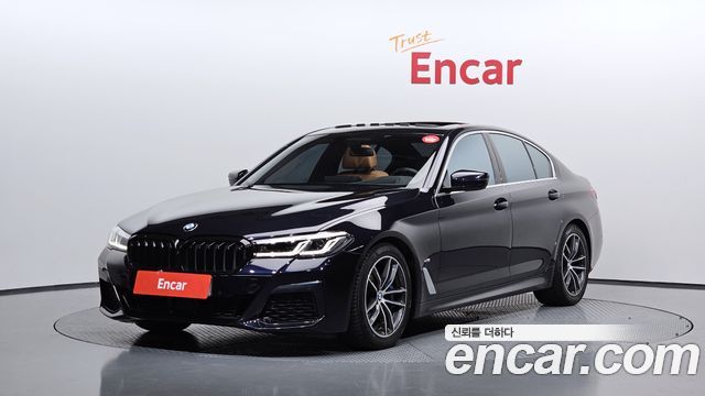 BMW 5-Series G30 520i M Sport - фото 0