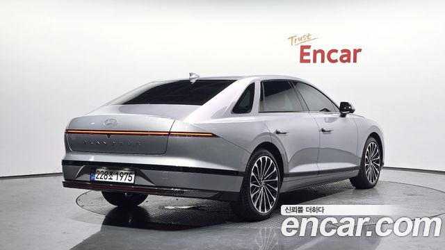 Hyundai Grandeur GN7, гибрид Calligraphy - фото 0