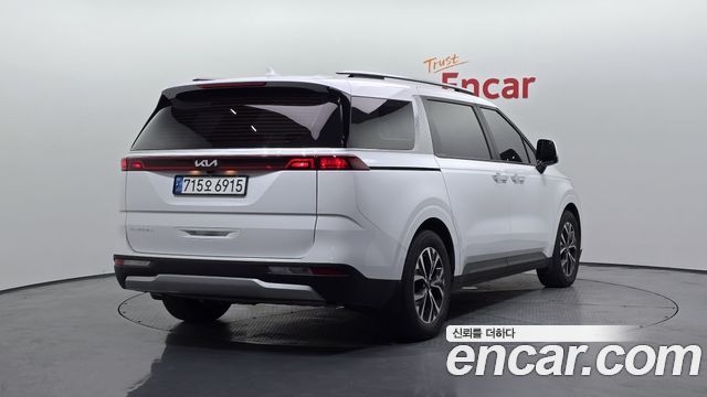 Kia Carnival 4-го поколения 11-Seater Prestige - фото 1