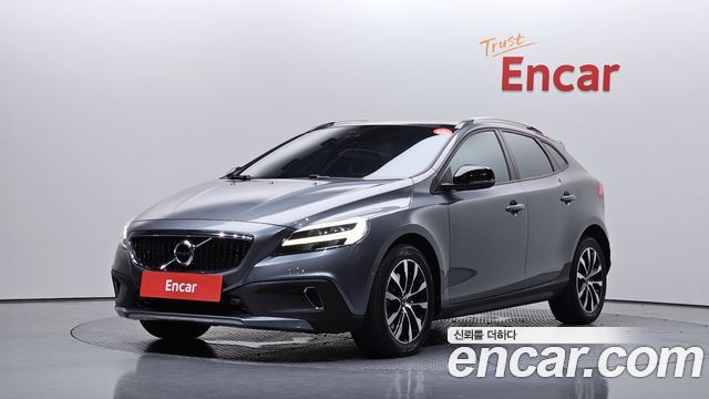 Volvo V40 D3 - фото 0